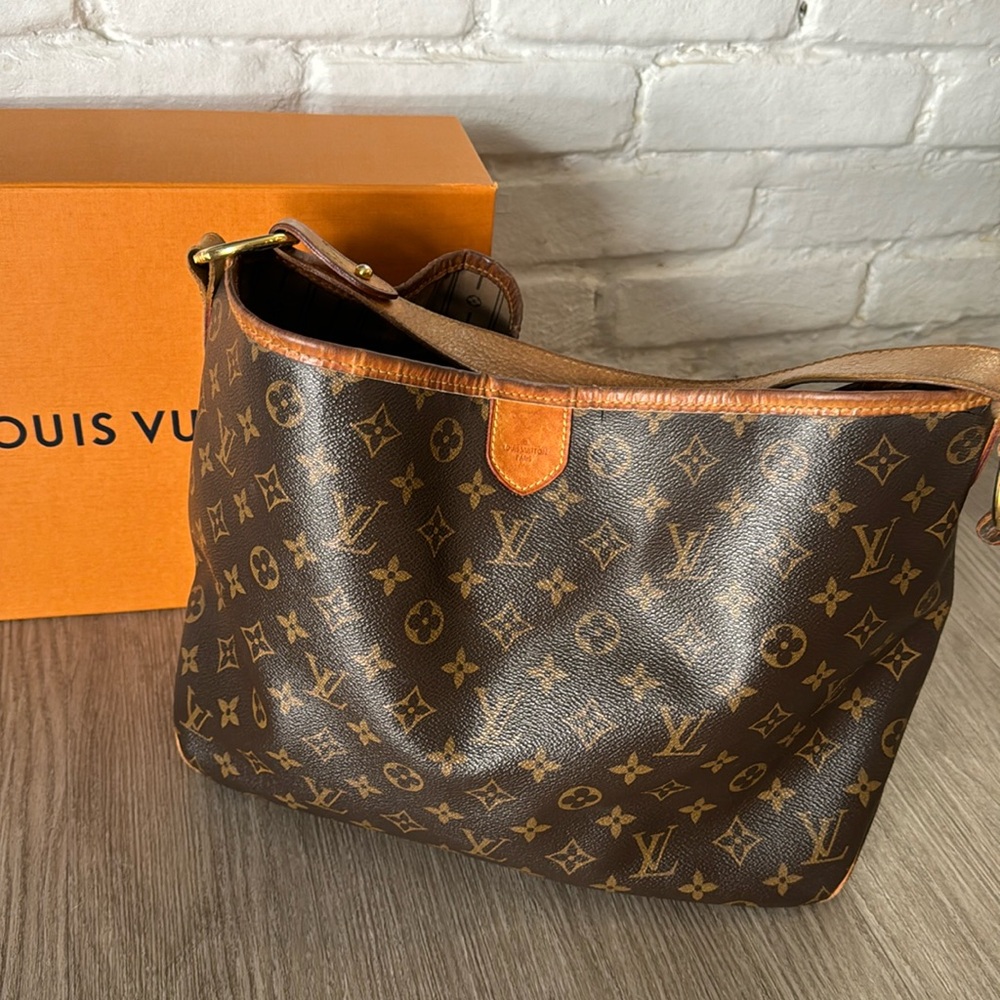Authentic Louis Vuitton shoulder bag